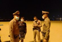 Niet-geïdentificeerde jongeman 's nachts zwaar geslagen op Pattaya Beach