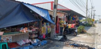 Pickup truck driver crashes into grocery store in Chonburi, blames wet road