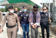Verdachte met mes beweerde dat hij geld nodig had voor zijn zieke moeder nadat hij een medewerker van een benzinestation in Chonburi had beroofd