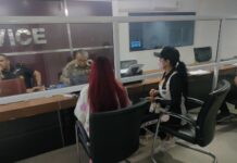 Beroemde Thaise zangeres Pearja seksueel lastiggevallen door Pattaya motortaxi-rijder, verdachte gearresteerd