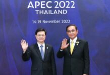 De leider van Hongkong, John Lee, test positief op Covid-19 na de APEC-top in Bangkok